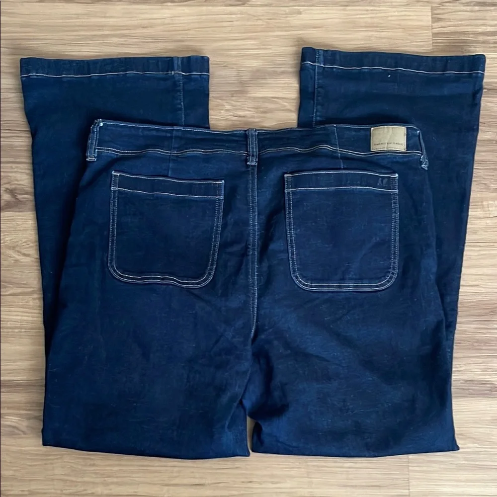 American Eagle Women’s Kick Boot Jeans - Picture 6 of 8